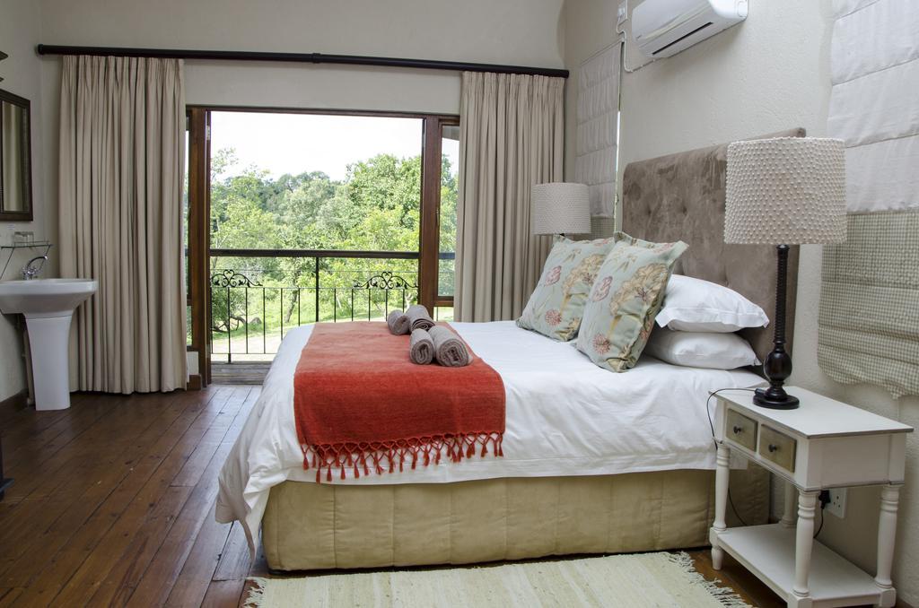Villa Rostrata-On-Lake Hazyview Bagian luar foto